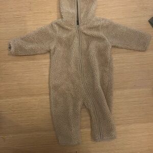 Gap fleece baby bunting sized 6-12
